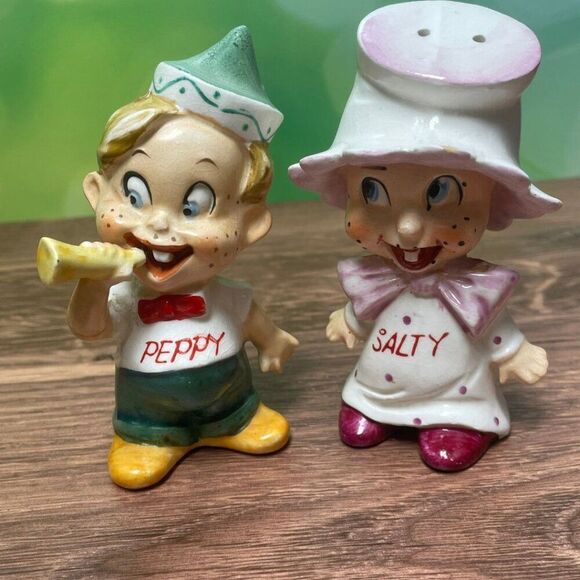 Kreiss & Company 'Happy New Year Salty & Peppy' Shaker Set - Picture 1 of 10